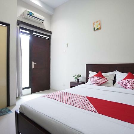 โอโย 1236 เอลิต เรสซิเดนซ์ Hotel มานาโด ภายนอก รูปภาพ