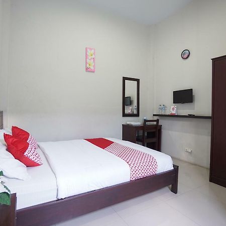 โอโย 1236 เอลิต เรสซิเดนซ์ Hotel มานาโด ภายนอก รูปภาพ