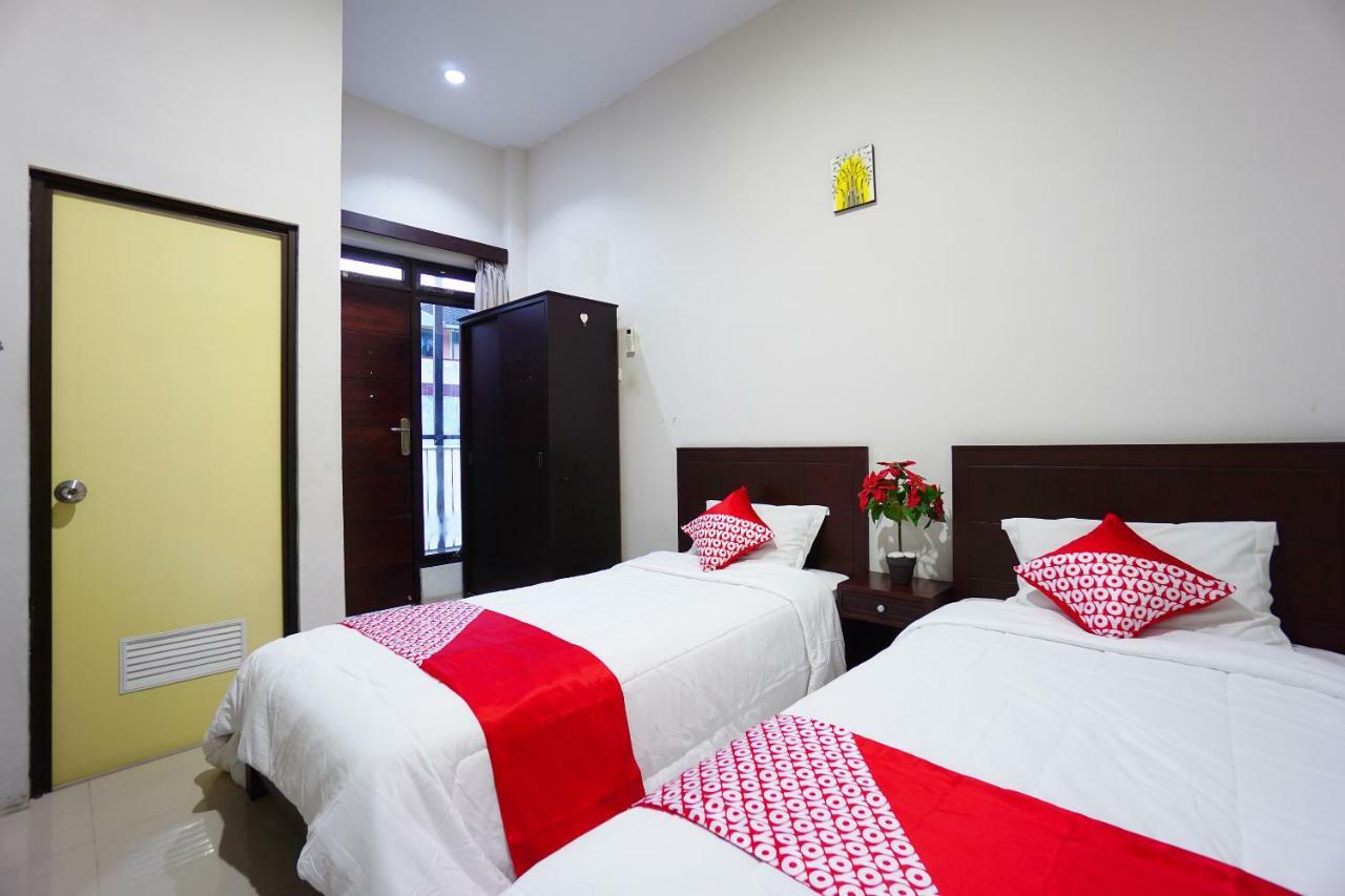 โอโย 1236 เอลิต เรสซิเดนซ์ Hotel มานาโด ภายนอก รูปภาพ