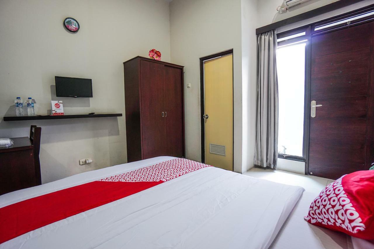 โอโย 1236 เอลิต เรสซิเดนซ์ Hotel มานาโด ภายนอก รูปภาพ