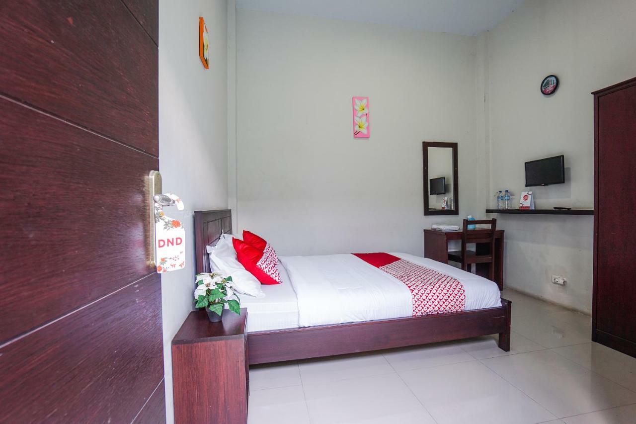 โอโย 1236 เอลิต เรสซิเดนซ์ Hotel มานาโด ภายนอก รูปภาพ