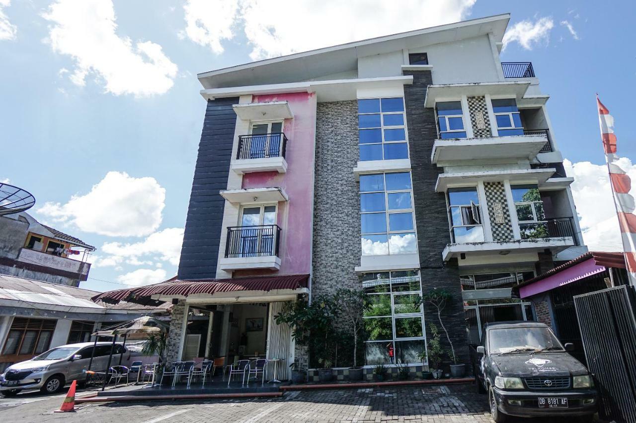 โอโย 1236 เอลิต เรสซิเดนซ์ Hotel มานาโด ภายนอก รูปภาพ