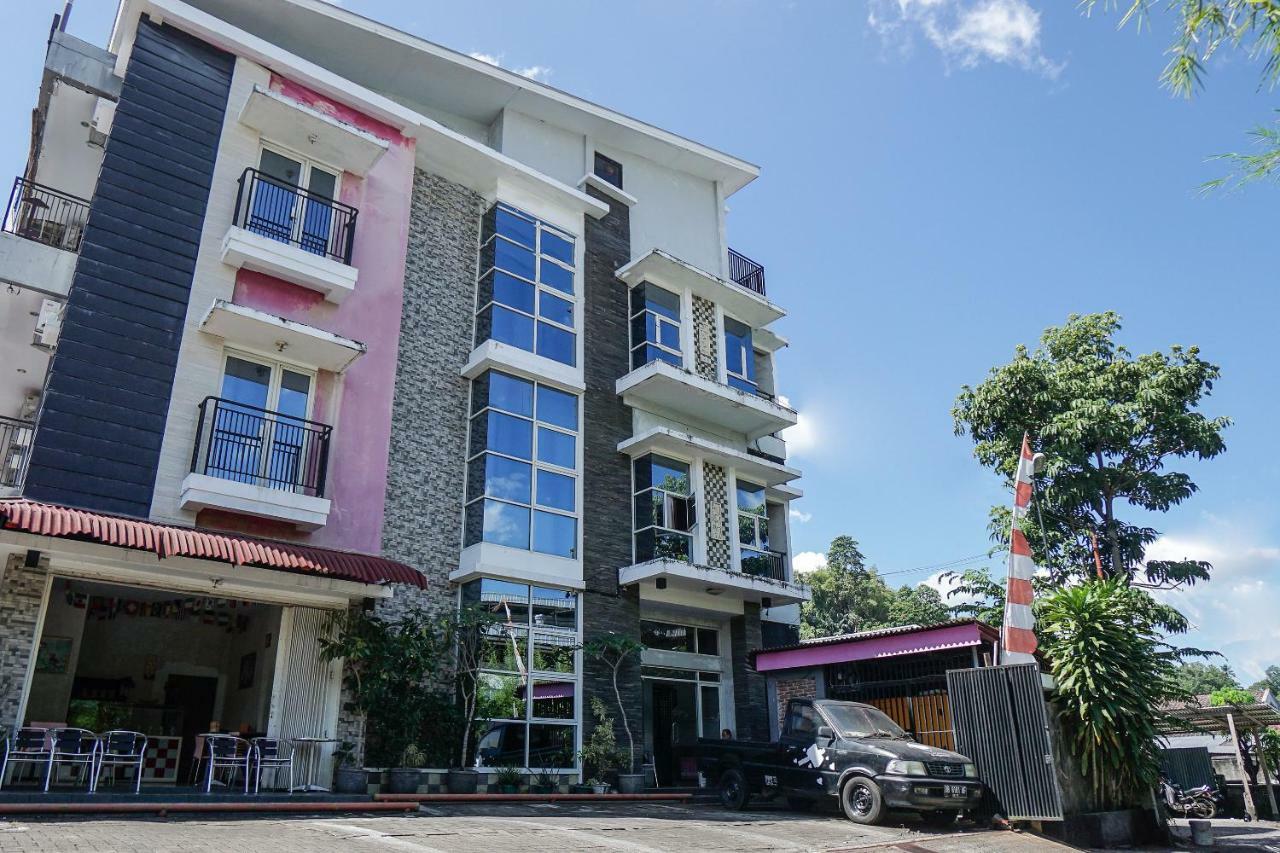 โอโย 1236 เอลิต เรสซิเดนซ์ Hotel มานาโด ภายนอก รูปภาพ